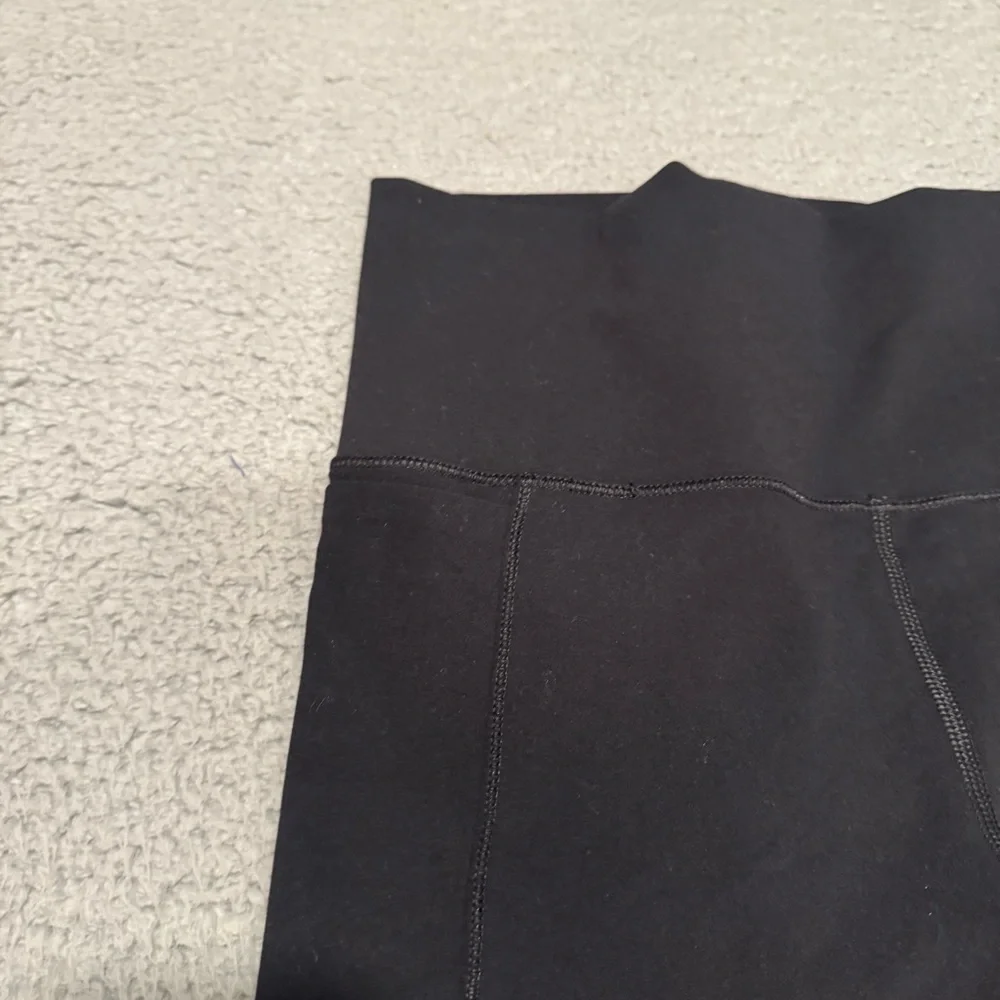 Vuori  Studio Pocket Legging Color Black Size XS VW466 - Picture 3 of 15